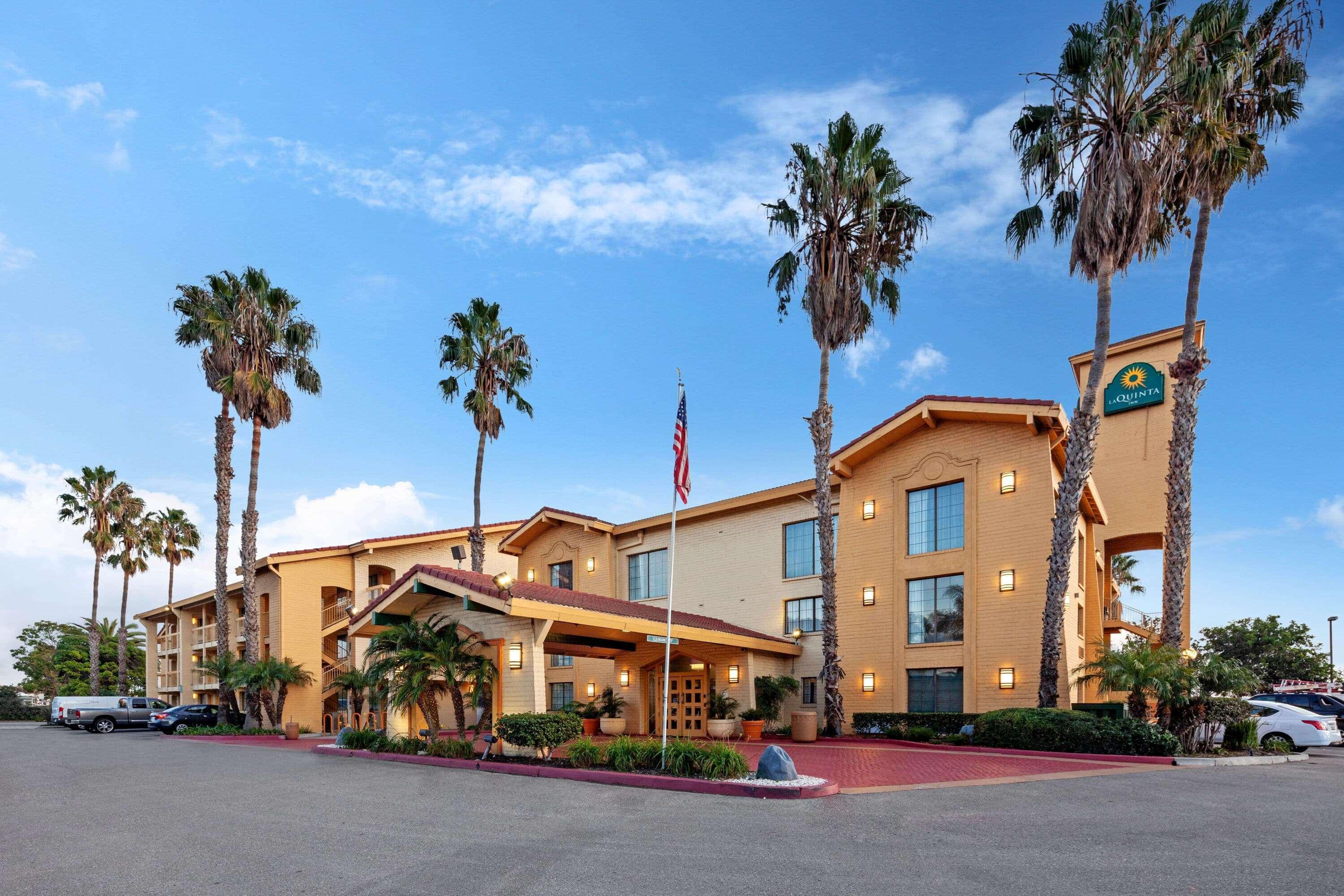 La Quinta Inn by Wyndham Ventura Bagian luar foto