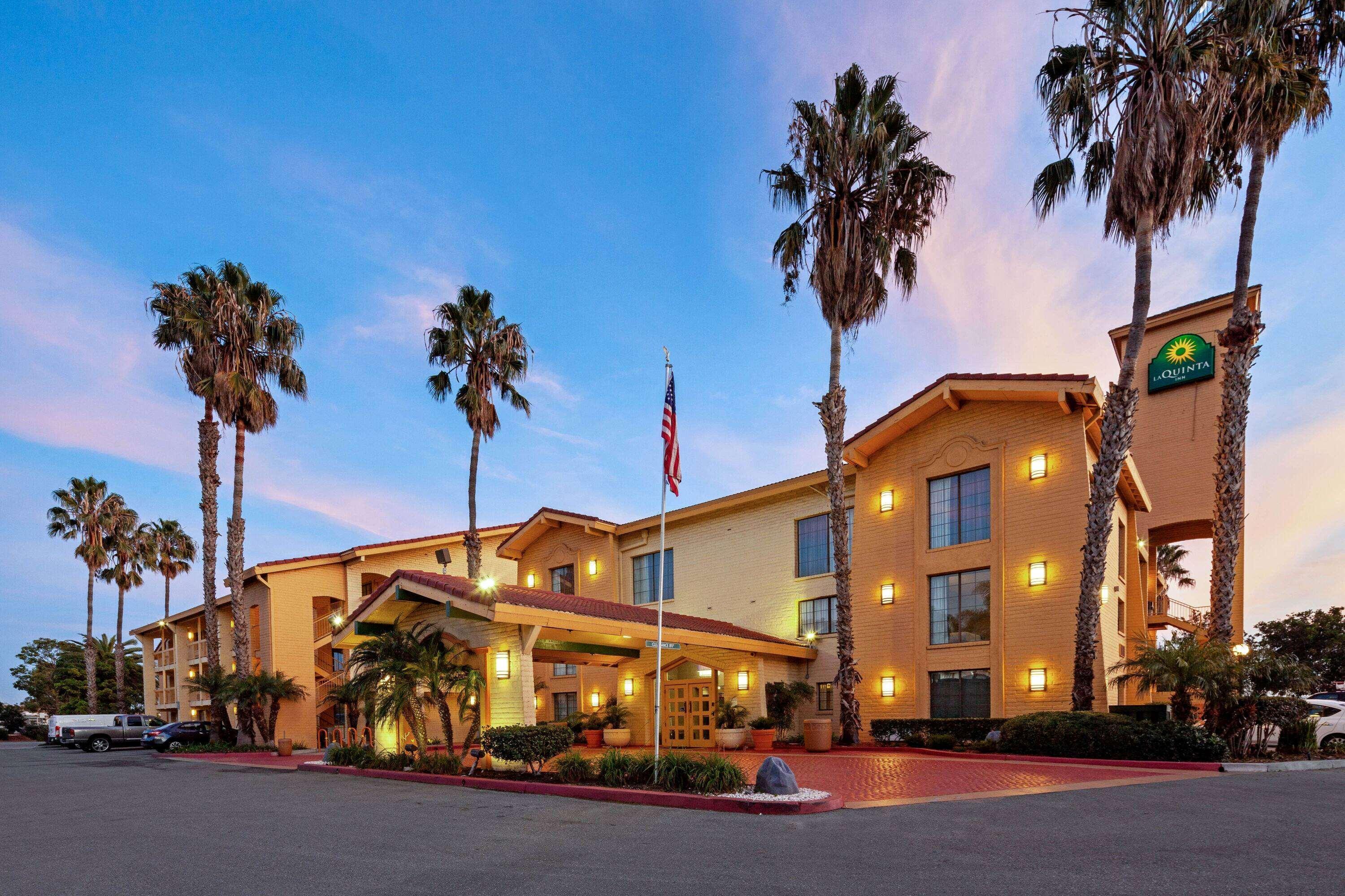 La Quinta Inn by Wyndham Ventura Bagian luar foto