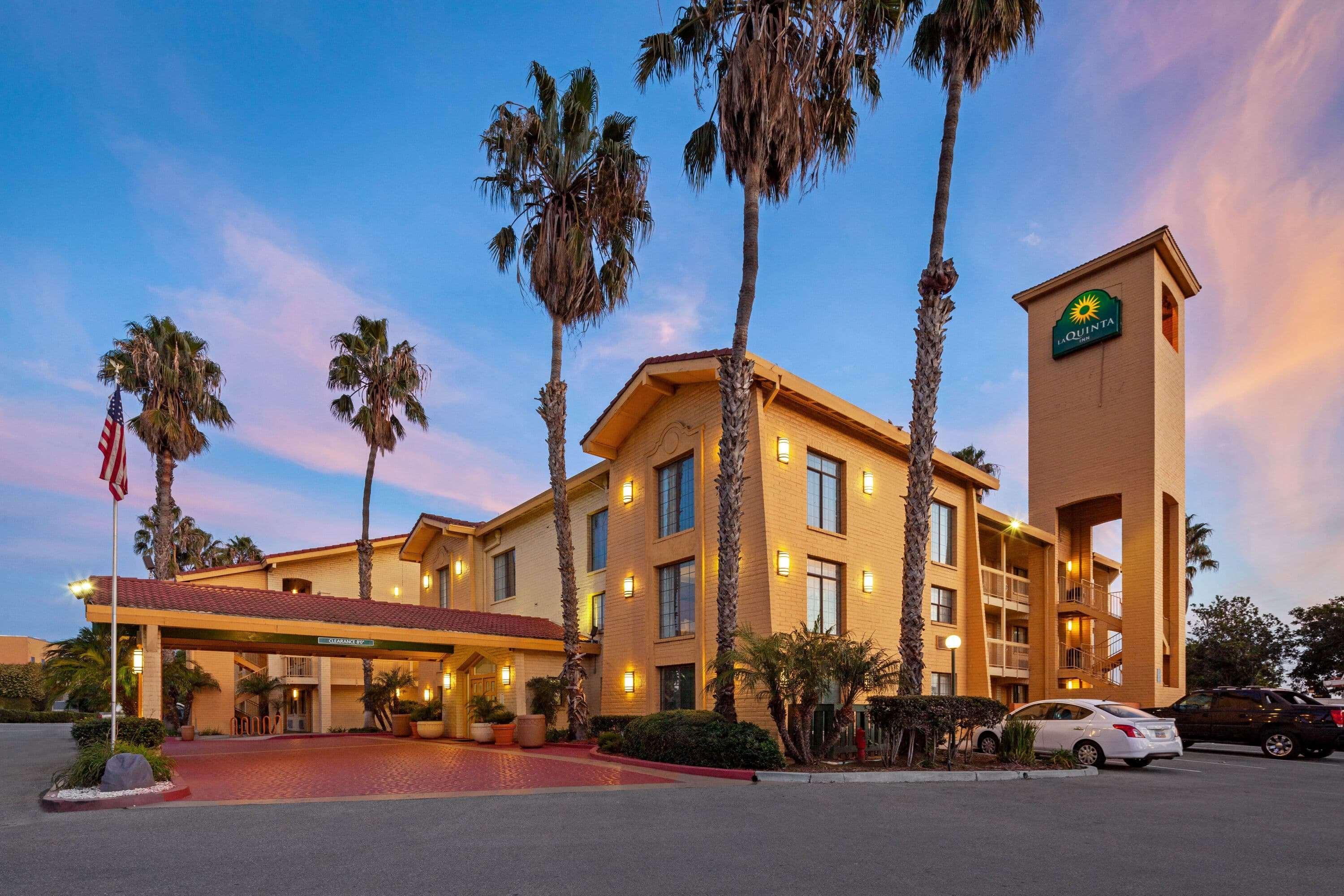 La Quinta Inn by Wyndham Ventura Bagian luar foto